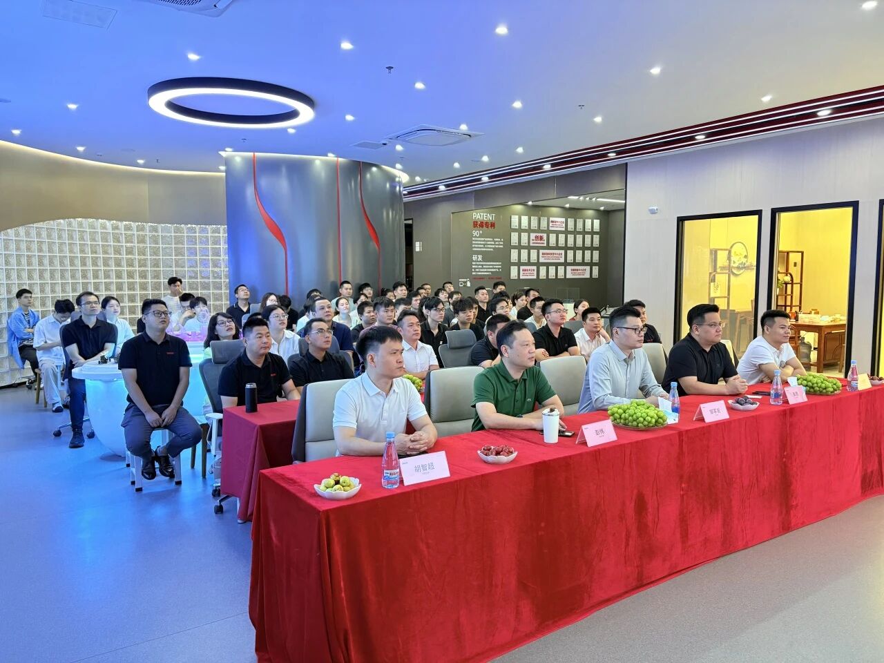 銘記歷史開創(chuàng)未來 | 智火柴從閱兵看中國智造底氣，以油品監(jiān)測實力護航 “國之重器” 圖1