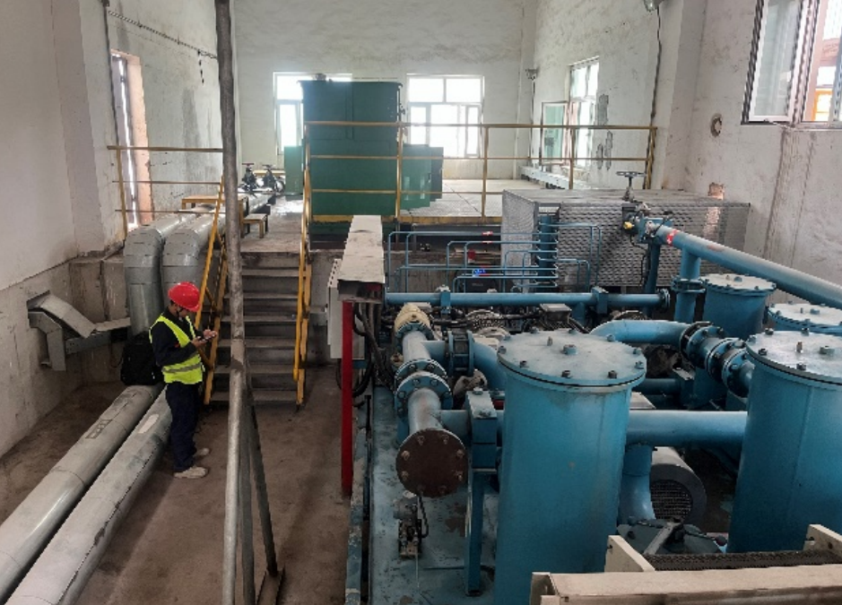 新疆中材應(yīng)用案例：生料立磨主減速機齒輪油在線監(jiān)測預(yù)警 圖2